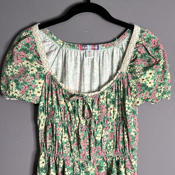 Urban Outfitters Pink and Green Floral Boho Short Sleeve Dress Size XS - Picture 2 of 8